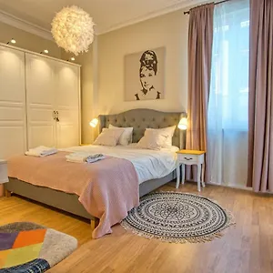 apartment-audrey-by-spot.sofiahotelsbg.com/
